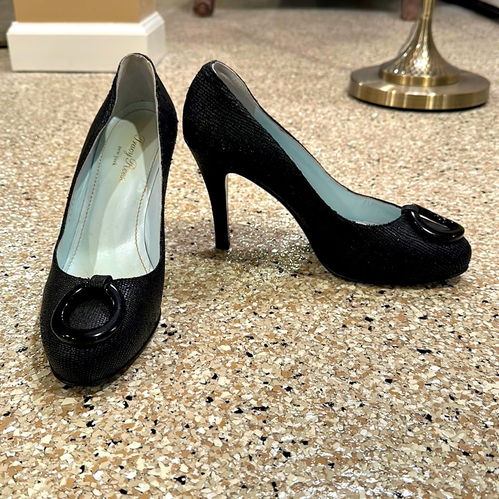 Black Tracy Reese pumps. 3.5 inch heels. Size 9.5.